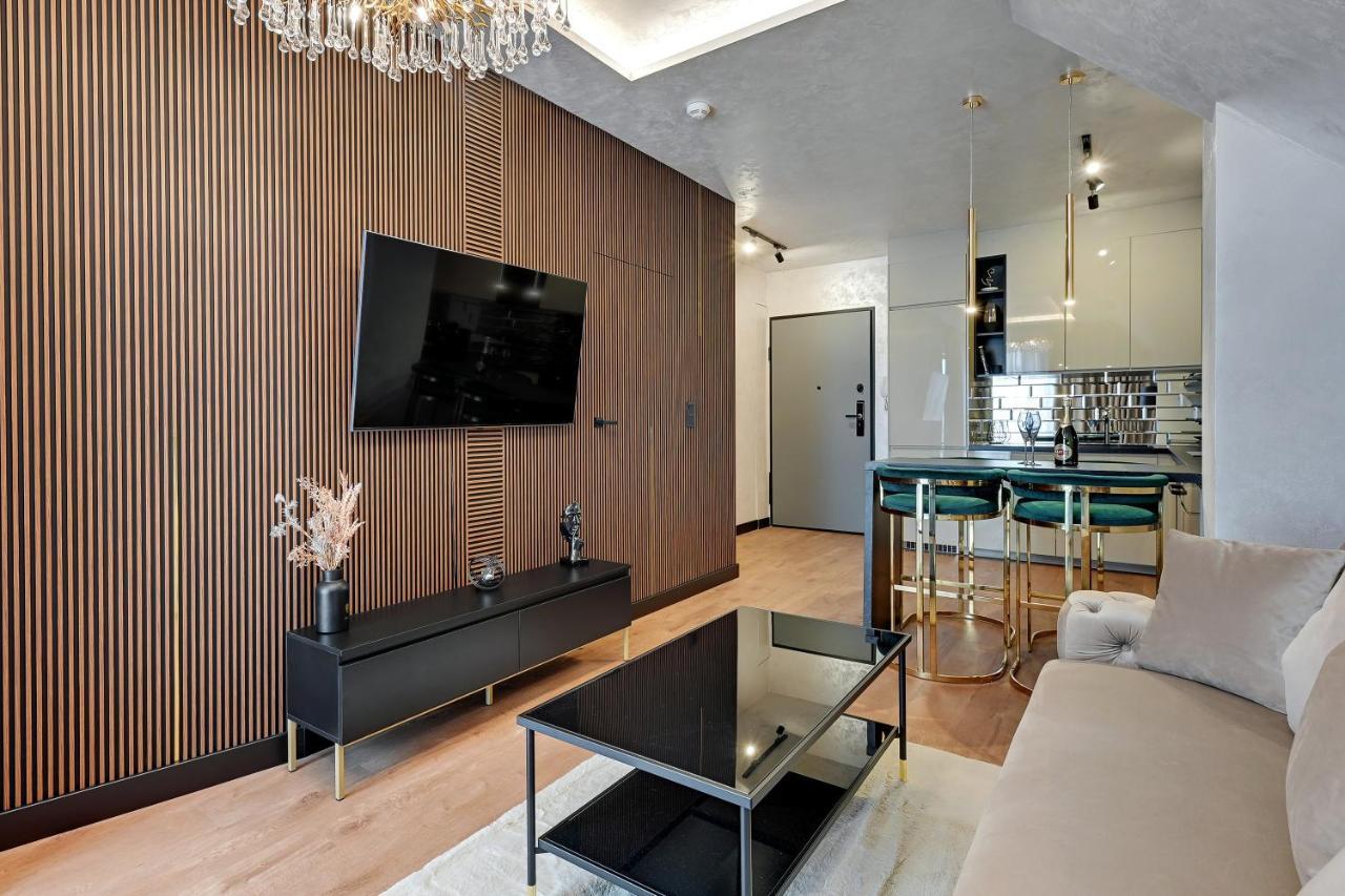 Granaria Deluxe & Riverside By Downtown Apartmán *