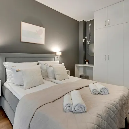Granaria Deluxe & Riverside By Downtown Apartments Gdansk Room photo