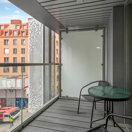 Granaria Deluxe & Riverside By Downtown Apartments Gdansk Room photo